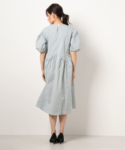 a lot of love（ア ロット オブ ラブ）の「ビッグランタンスリーブ　ティアードフレア　ワンピース（ワンピース・レディース・グレー/ホワイト/ブラック・XL/L/M/S）」の4枚目の写真