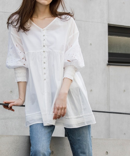 Emma Taylor（エマテイラー）の「刺繍チュニックブラウス（シャツ/ブラウス・レディース・ブラック/レッド/オフホワイト・FREE）」の21枚目の写真