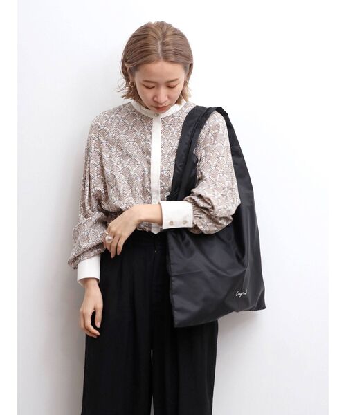 Ungrid(アングリッド)の「パッカブルロゴエコBAG(ハンドバッグ・レディース・オフホワイト/イエロー/グリーン/ブルー/パープル/ブラック/オレンジ・FREE)」の2枚目の写真