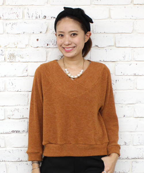 mystic（ミスティック）の「ワイドVネックリブプルオーバー（Tシャツ/カットソー・レディース・キャメル/チャコールグレー/オフホワイト/グレー・ﾌﾘ-）」の4枚目の写真