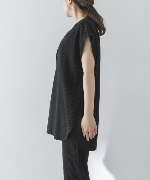 URBAN RESEARCH（アーバンリサーチ）の「針抜きリブノースリーブカットソー（Tシャツ/カットソー・レディース・ブラック/アイボリー・FREE）」の15枚目の写真