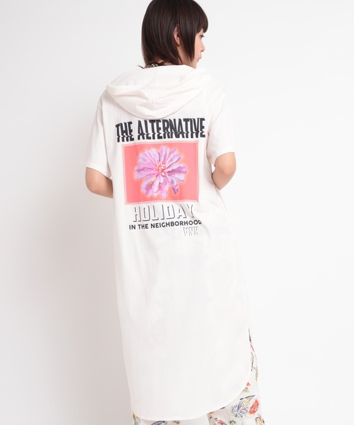 トップス Tシャツ カットソーフラワープリントフーディｔワンピース Tシャツ カットソー Rna アールエヌエー のファッション M1691