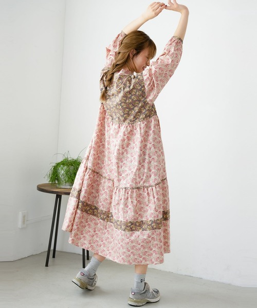 MILKFED.（ミルクフェド）の「FLORAL PRINT TIERED DRESS（ワンピース・レディース・ピンク/ライトパープル・ONE SIZE）」の8枚目の写真