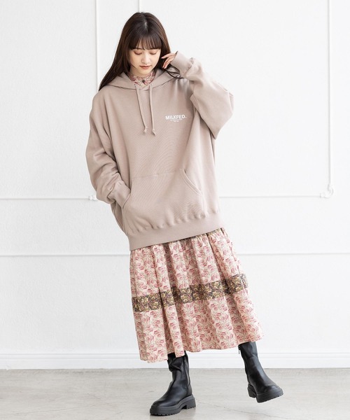 MILKFED.（ミルクフェド）の「FLORAL PRINT TIERED DRESS（ワンピース・レディース・ピンク/ライトパープル・ONE SIZE）」の11枚目の写真