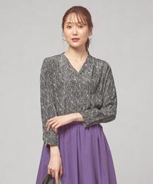<closet story(クローゼットストーリー)>ラインプリント Vネック ブラウス