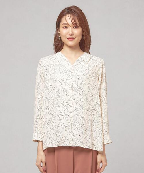 closet story（クローゼットストーリー）の「＜closet story（クローゼットストーリー）＞ラインプリント Vネック ブラウス（シャツ/ブラウス・レディース・ホワイト/ダークグレー/ライトピンク・FREE）」の9枚目の写真