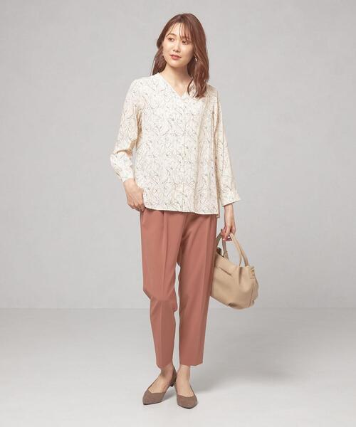 closet story（クローゼットストーリー）の「＜closet story（クローゼットストーリー）＞ラインプリント Vネック ブラウス（シャツ/ブラウス・レディース・ホワイト/ダークグレー/ライトピンク・FREE）」の8枚目の写真