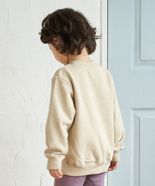 b・ROOM（ビールーム）の「オーガニックコットンアップリケつきベーシックトレーナー 【PTPR】（スウェット・キッズ・キャメル/トップグレー/ピンク/ブルー/ベージュ/ライトカーキ・110cm/100cm/120cm/140cm/130cm）」の21枚目の写真
