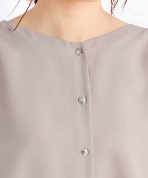 MK MICHEL KLEIN（エムケーミッシェルクラン）の「フロント釦ブラウス/洗える（シャツ/ブラウス・レディース・レッド/ブラウン/ベージュ・38）」の17枚目の写真