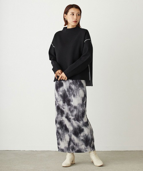 NICOLE white（ニコルホワイト）の「ボカシ柄プリーツタイトスカート（スカート・レディース・ブラック系/ベージュ系/グレー系・FREE）」の3枚目の写真