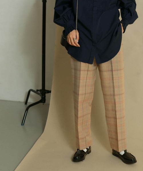 KBF（ケイビーエフ）の「ウール混ルーズパンツ（その他パンツ・レディース・ベージュ系その他/ネイビー・ONE）」の12枚目の写真
