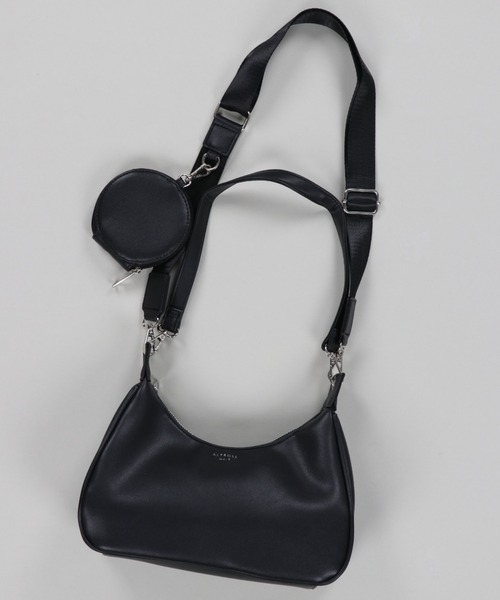 SPINNS（スピンズ）の「【2WAY仕様】ミニポーチ付き フェイクレザーショルダーバッグ（ショルダーバッグ・レディース・ブラック/グレー/アニマル・ONESIZE）」の4枚目の写真