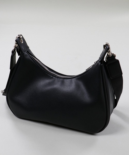 SPINNS（スピンズ）の「【2WAY仕様】ミニポーチ付き フェイクレザーショルダーバッグ（ショルダーバッグ・レディース・ブラック/グレー/アニマル・ONESIZE）」の6枚目の写真