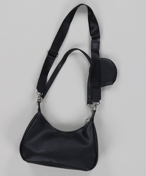 SPINNS（スピンズ）の「【2WAY仕様】ミニポーチ付き フェイクレザーショルダーバッグ（ショルダーバッグ・レディース・ブラック/グレー/アニマル・ONESIZE）」の8枚目の写真