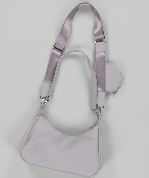 SPINNS（スピンズ）の「【2WAY仕様】ミニポーチ付き フェイクレザーショルダーバッグ（ショルダーバッグ・レディース・ブラック/グレー/アニマル・ONESIZE）」の13枚目の写真