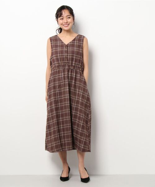 ehka sopo(エヘカソポ)の「前後着チェック柄ノースリーブワンピース(ワンピース・レディース・ベージュ/モカ/チャコール・フリ-)」の6枚目の写真