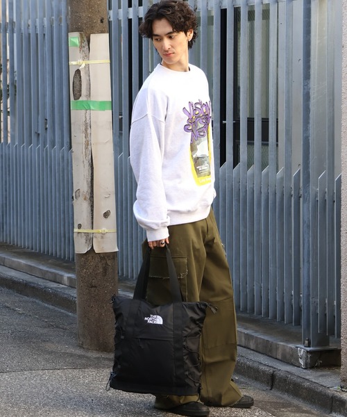 THE NORTH FACE(ザノースフェイス)の「【THE NORTH FACE/ザノースフェイス】Borealis Shoulder Bag(ボレアリス ショルダーバッグ)(トートバッグ・メンズ・ブラック/ホワイト/ライトグレー/アイボリー/ホワイト系1/カーキ系/ブラック系1・FREE)」の22枚目の写真