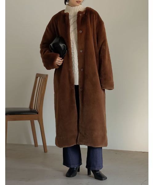 フェイクファーノーカラーロングコート