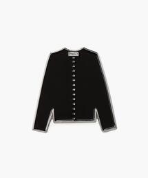 agnes b.（アニエスベー）の「GX90 PIN カーディガンプレッションモチーフピンバッジ（ブローチ/コサージュ）」