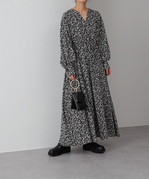 COLONY 2139（コロニートゥーワンスリーナイン）の「【WEB・一部店舗限定】小花柄2wayスキッパーワンピース（ワンピース・レディース・ブラック/グリーン・FREE）」の3枚目の写真