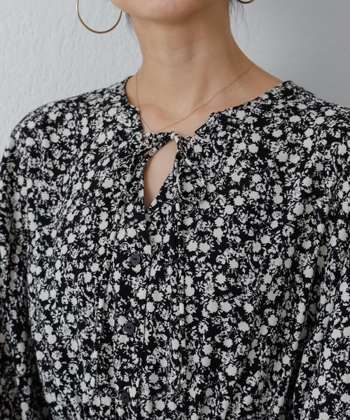 COLONY 2139（コロニートゥーワンスリーナイン）の「【WEB・一部店舗限定】小花柄2wayスキッパーワンピース（ワンピース・レディース・ブラック/グリーン・FREE）」の21枚目の写真