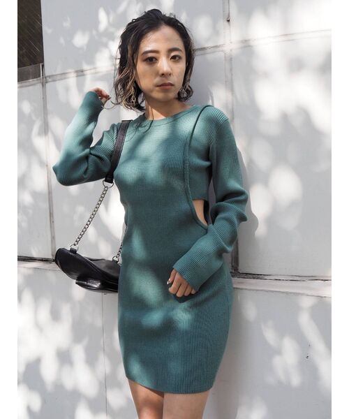 EVRIS（エヴリス）の「サイドオープンニットワンピース（ワンピース・レディース・ブラック/アイボリー/ブルー・FREE）」の21枚目の写真