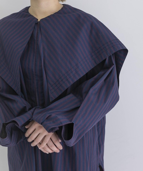 URBAN RESEARCH（アーバンリサーチ）の「iI　big collar blouse（シャツ/ブラウス・レディース・ブルー/ボルドー・ONE）」の13枚目の写真