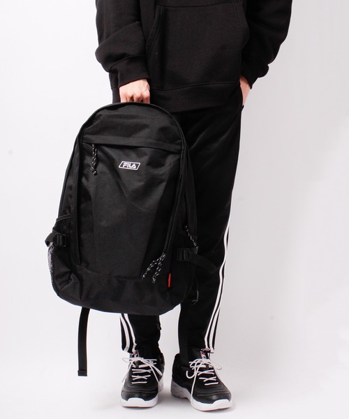 FILA（フィラ）の「ＦＩＬＡ　タックバックパック（バックパック/リュック・メンズ・ブラック×レッド/ブラック×ホワイト・FREE）」の2枚目の写真