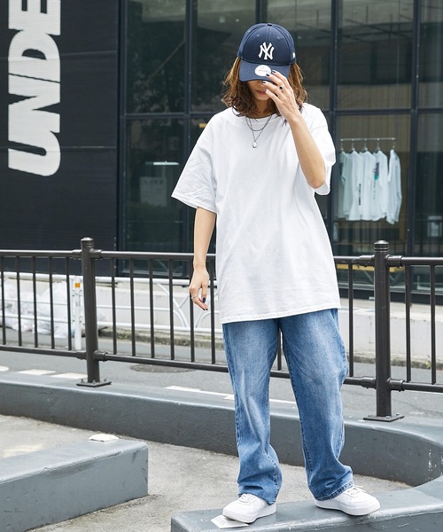 Champion(チャンピオン)の「Champion Authentic T-SHIRTS レディース チャンピオンスーパーオーバーサイズ コットンS/S Tシャツ(Tシャツ/カットソー・レディース・グレー/ホワイト/ダークグリーン/ワイン/ヘザーチャコール/アッシュ/ブラック/ロイヤルブルー/パープル/ネイビー/レッド/ライトブルー/オレンジ・S/L/M/XL)」の16枚目の写真