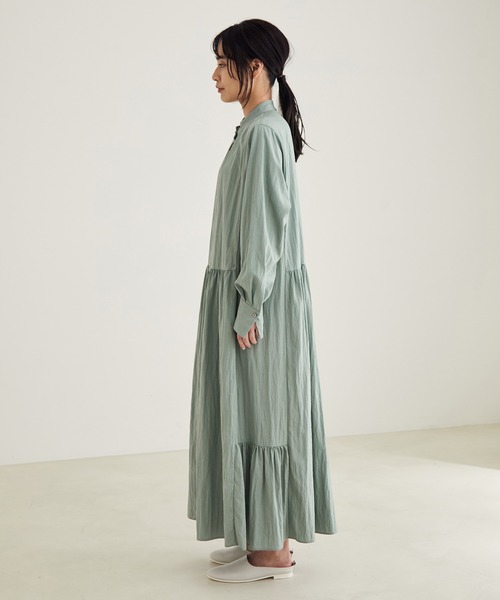 SALON adam et rope'(サロン アダム エ ロペ)の「【洗える】ティアードギャザーロングワンピース(ワンピース・レディース・オフホワイト/ライトグリーン・FREE)」の12枚目の写真