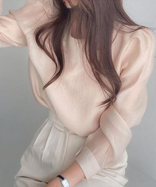 LAFFMO（ラフモ）の「クルーネックギャザースリーブブラウス（シャツ/ブラウス・レディース・ホワイト/ベージュ/ブルー・F）」の2枚目の写真