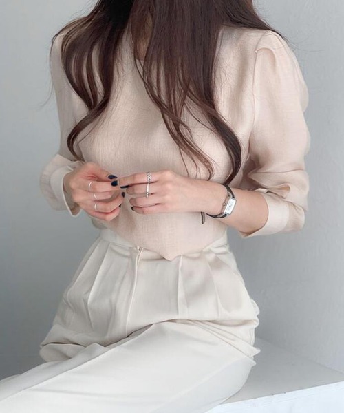 LAFFMO（ラフモ）の「クルーネックギャザースリーブブラウス（シャツ/ブラウス・レディース・ホワイト/ベージュ/ブルー・F）」の7枚目の写真