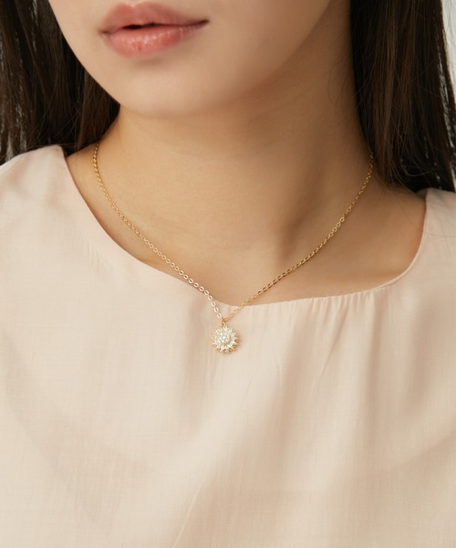 LAFFMO（ラフモ）の「クルーネックギャザースリーブブラウス（シャツ/ブラウス・レディース・ホワイト/ベージュ/ブルー・F）」の13枚目の写真