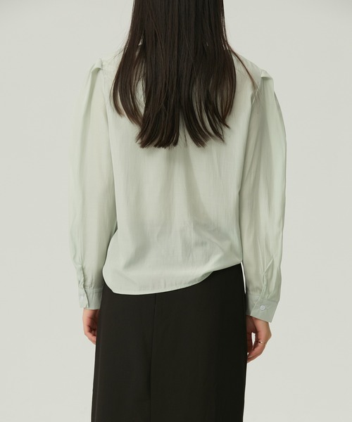 LAFFMO（ラフモ）の「クルーネックギャザースリーブブラウス（シャツ/ブラウス・レディース・ホワイト/ベージュ/ブルー・F）」の12枚目の写真