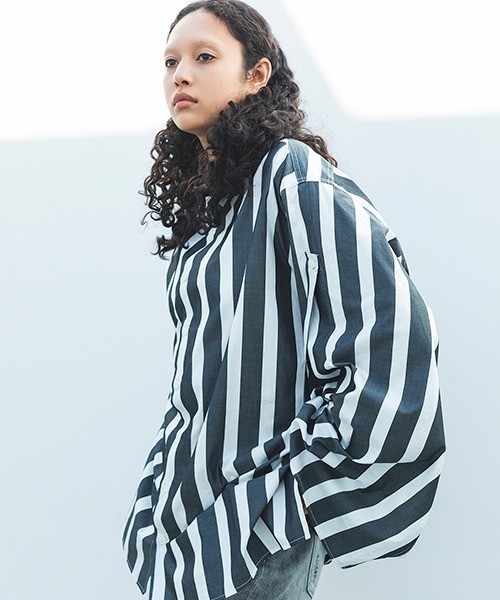 OFAKIND(オフアカインド)の「OFAKIND / ワイドスリーブシャツ(シャツ/ブラウス・レディース・ホワイト/ブラック/カーキ・0/1)」の6枚目の写真