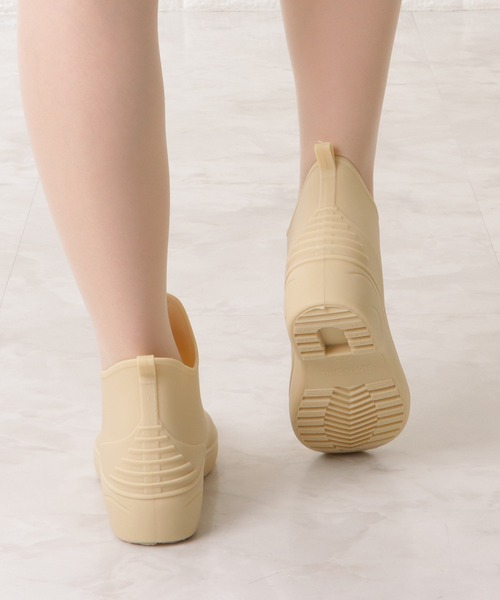 Lace Ladies（レースレディース）の「プルストラップ付きスニーカー風ショートレインブーツ（レインシューズ・レディース・ブラック/アイボリー・23/24/25/22.5/24.5/23.5）」の18枚目の写真