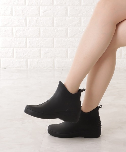 Lace Ladies（レースレディース）の「プルストラップ付きスニーカー風ショートレインブーツ（レインシューズ・レディース・ブラック/アイボリー・23/24/25/22.5/24.5/23.5）」の5枚目の写真