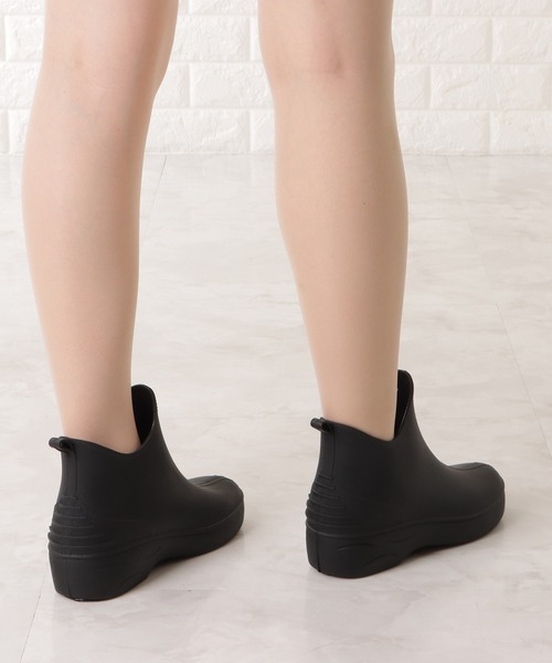 Lace Ladies（レースレディース）の「プルストラップ付きスニーカー風ショートレインブーツ（レインシューズ・レディース・ブラック/アイボリー・23/24/25/22.5/24.5/23.5）」の7枚目の写真