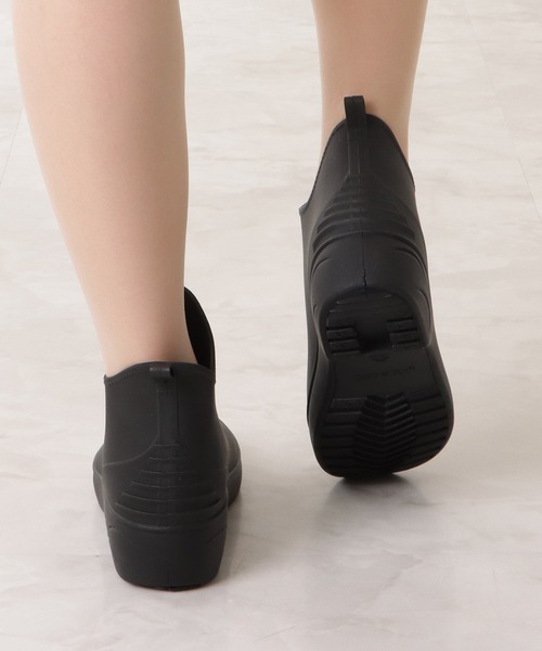 Lace Ladies（レースレディース）の「プルストラップ付きスニーカー風ショートレインブーツ（レインシューズ・レディース・ブラック/アイボリー・23/24/25/22.5/24.5/23.5）」の10枚目の写真