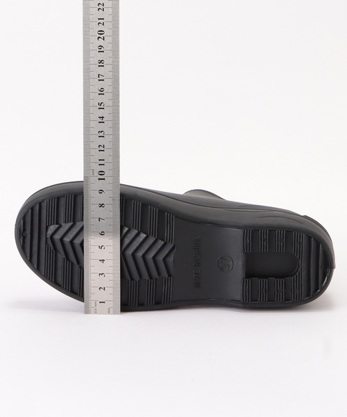 Lace Ladies（レースレディース）の「プルストラップ付きスニーカー風ショートレインブーツ（レインシューズ・レディース・ブラック/アイボリー・23/24/25/22.5/24.5/23.5）」の15枚目の写真