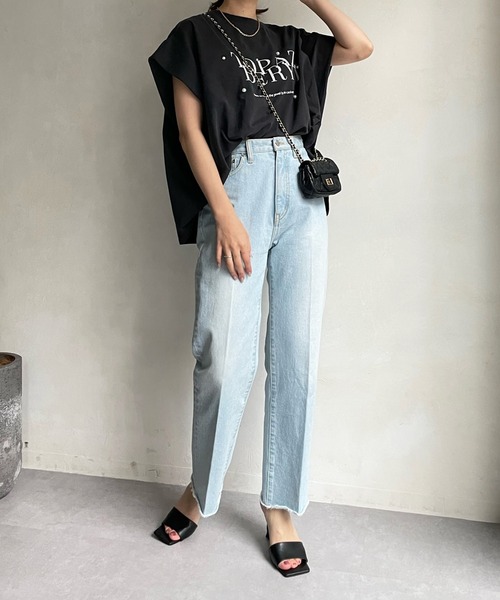 DouDou（ドゥドゥ）の「TOPAZ パールロゴフロッキーTEE（Tシャツ/カットソー・レディース・オフホワイト/ベージュ/チャコールグレー・FREE）」の5枚目の写真