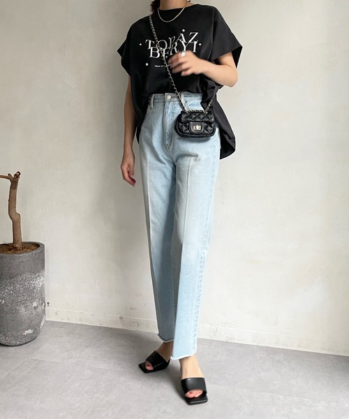 DouDou（ドゥドゥ）の「TOPAZ パールロゴフロッキーTEE（Tシャツ/カットソー・レディース・オフホワイト/ベージュ/チャコールグレー・FREE）」の6枚目の写真