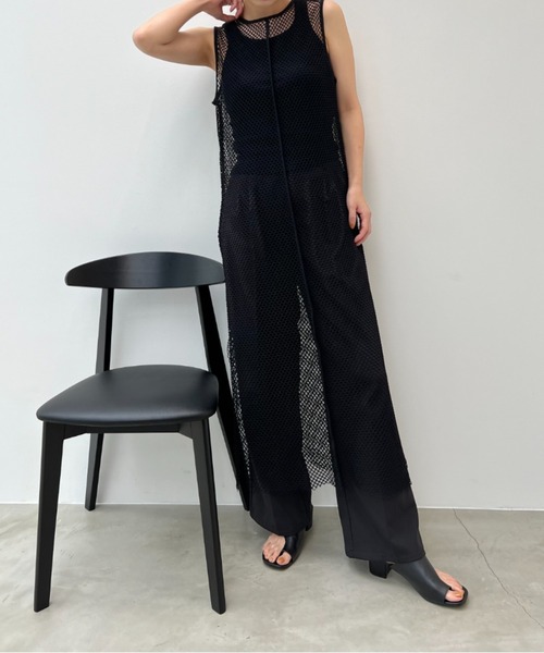 y/m by misato（イムバイミサト）の「カットメッシュロングトップス（ベスト・レディース・ブラック/アイボリー・FREE）」の2枚目の写真