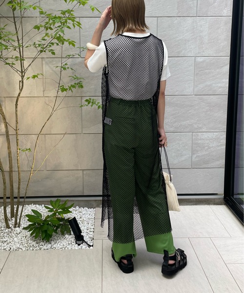 y/m by misato（イムバイミサト）の「カットメッシュロングトップス（ベスト・レディース・ブラック/アイボリー・FREE）」の8枚目の写真