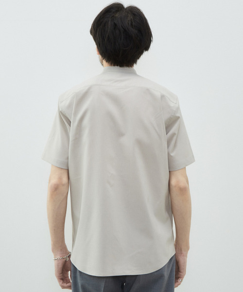 MEN'S MELROSE（メンズメルローズ）の「REFLAXウェザーストレッチバンドカラーシャツ（シャツ/ブラウス・メンズ・ベージュ/チャコールグレー/ライトベージュ/グレイッシュベージュ・3/2/4）」の16枚目の写真