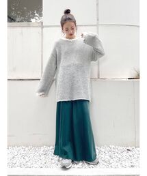 サテンフィットマキシスカート