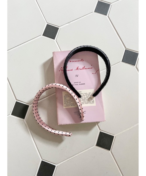 JUMELLE(ジュメロ)の「ピンドットカチューシャ(カチューシャ・レディース・ブラック/ピンク・FREE)」の6枚目の写真