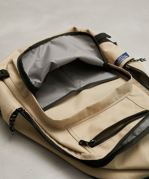 ROPE' PICNIC（ロペピクニック）の「【WEB限定カラー:パープル】撥水加工/リサイクルポリエステルスクエアリュック 18L（バックパック/リュック・レディース・ブラック/ベージュ/パープル系その他・FREE）」の17枚目の写真