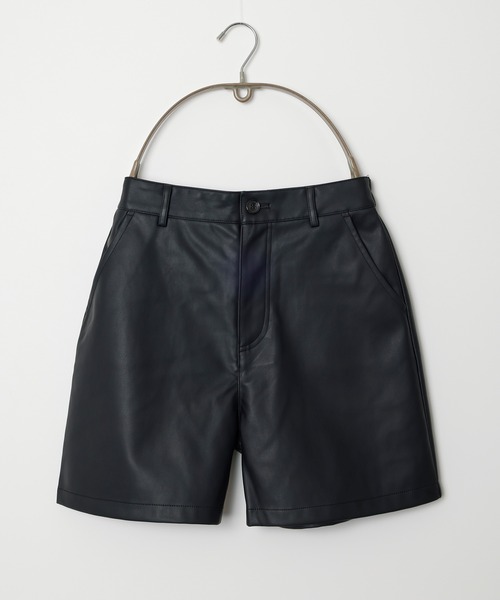 Honeys（ハニーズ）の「合皮ショートパンツ（その他パンツ・レディース・ブラック/ベージュ/ブラウン・S/M/L）」の16枚目の写真