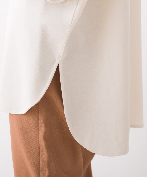 OMNES（オムネス）の「梨地バックヘンリーボリュームスリーブプルオーバー長袖（その他トップス・レディース・ブラック/グリーン/アイボリー/キャメル/ベージュ/ブルー/ピンク・FREE）」の12枚目の写真